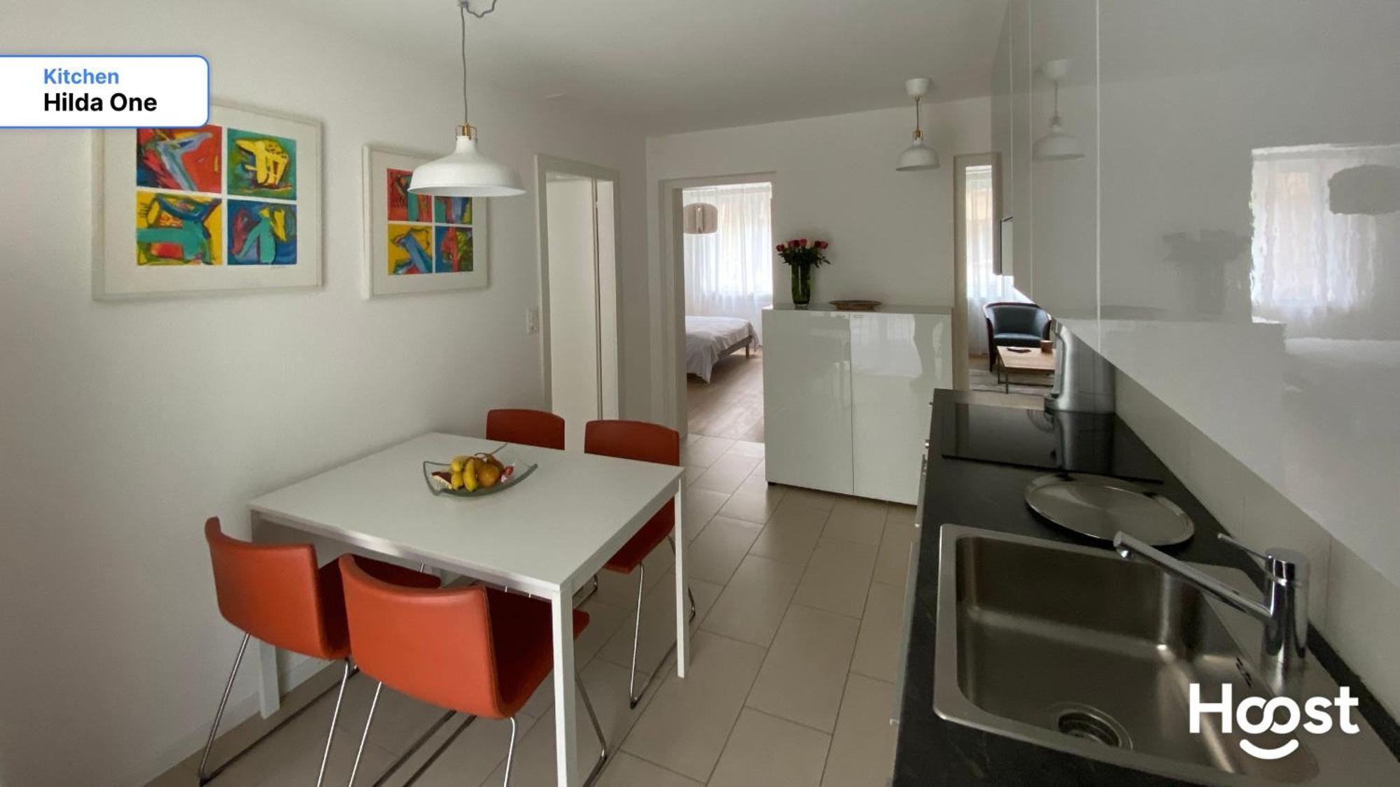 H1 With 4,5 Room, Bathroom, Kitchen, Central, Quiet & Modern With Office 취리히 외부 사진