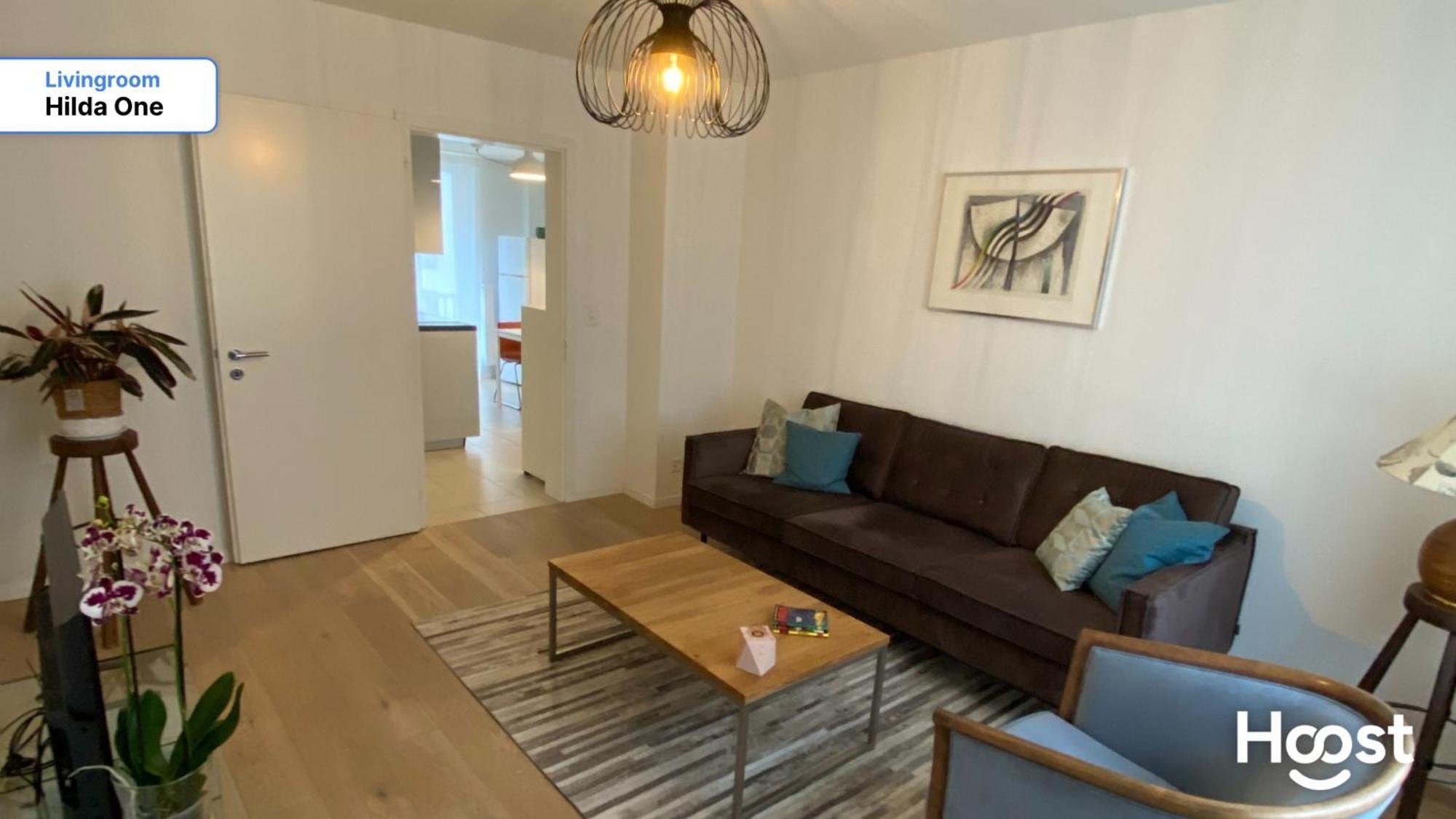 H1 With 4,5 Room, Bathroom, Kitchen, Central, Quiet & Modern With Office 취리히 외부 사진