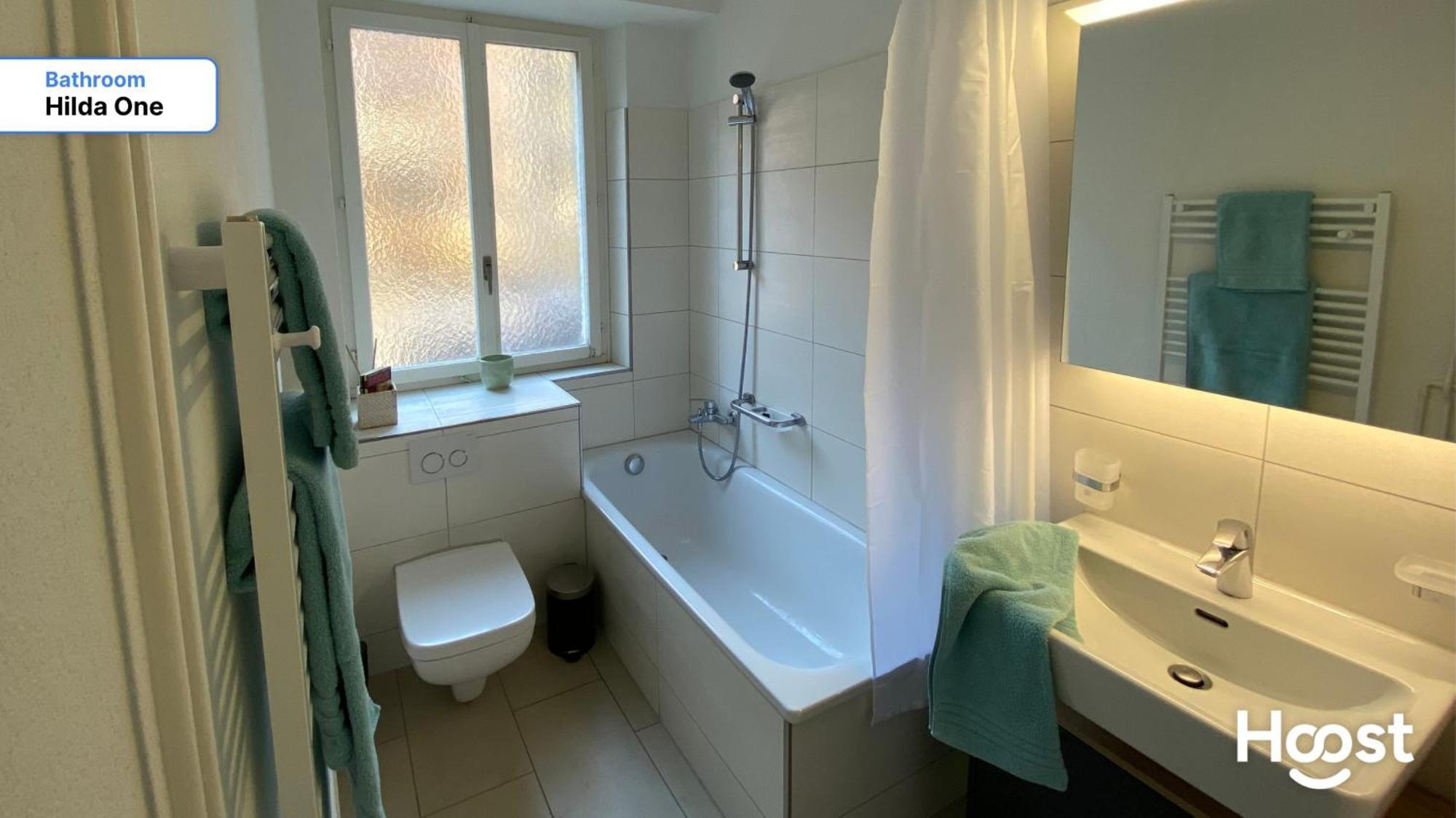 H1 With 4,5 Room, Bathroom, Kitchen, Central, Quiet & Modern With Office 취리히 외부 사진