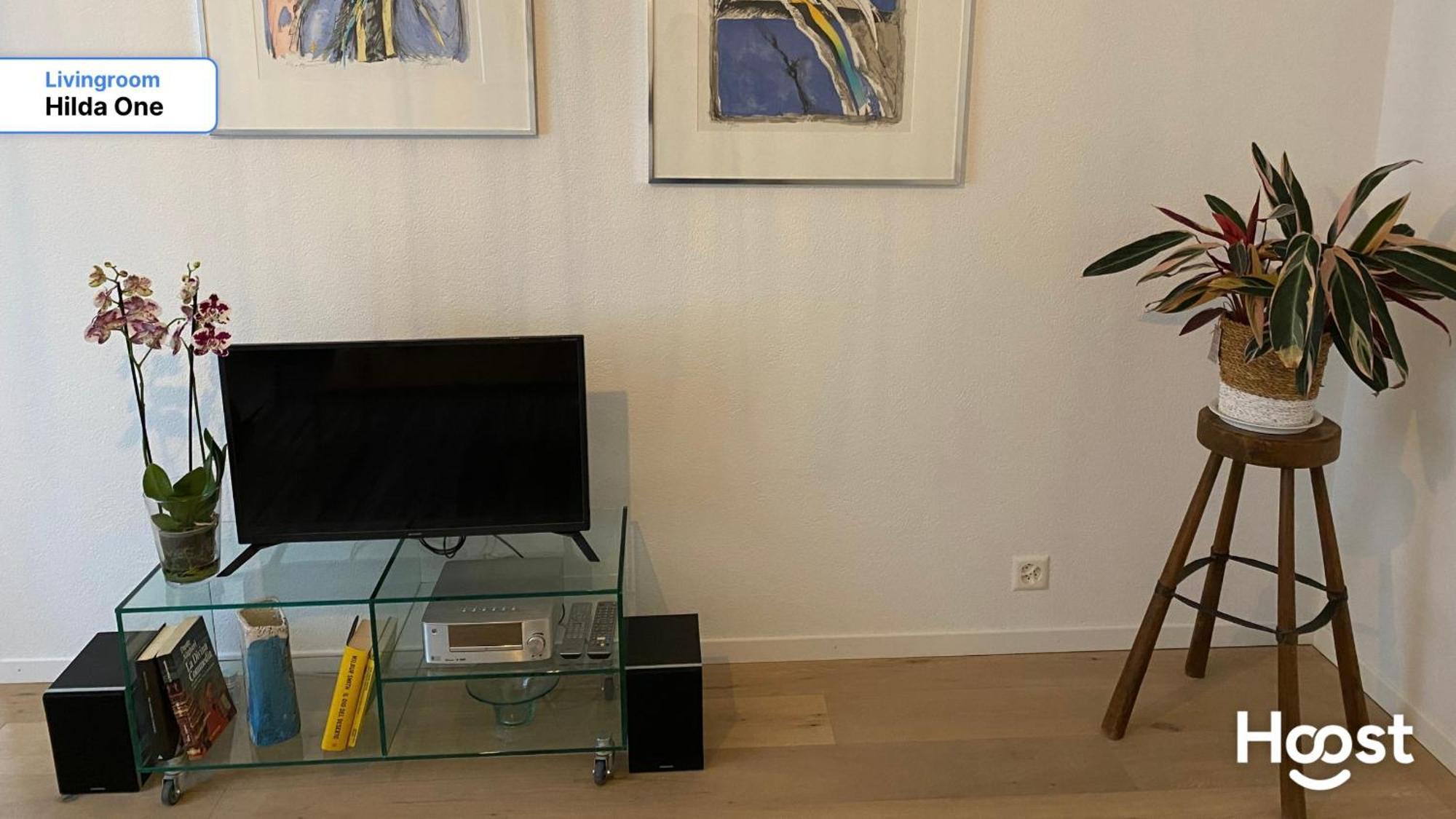 H1 With 4,5 Room, Bathroom, Kitchen, Central, Quiet & Modern With Office 취리히 외부 사진